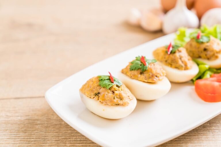 Lee más sobre el artículo 10 Recetas de huevos rellenos: fácil y rápido